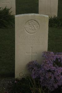 Vermelles British Cemetery - Furber, T