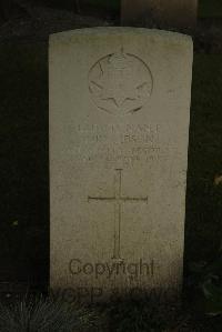 Vermelles British Cemetery - Gibson, Malcolm Reginald