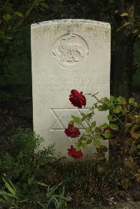 Vermelles British Cemetery - Goldman, A