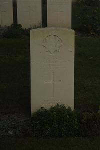 Vermelles British Cemetery - Gore-Langton, Montagu Vernon