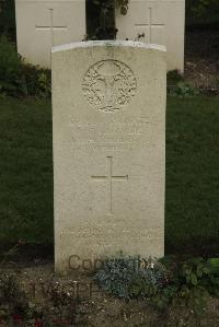 Vermelles British Cemetery - Gormlie, Gavin Couper