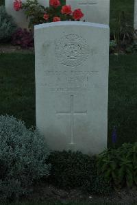 Vermelles British Cemetery - Grant, A