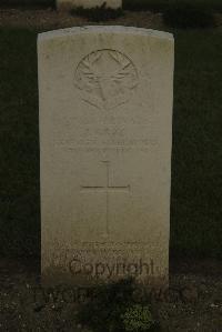 Vermelles British Cemetery - Gray, James