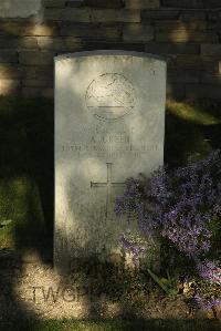 Vermelles British Cemetery - Green, A