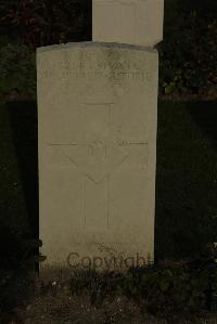 Vermelles British Cemetery - Guthrie, Archibald