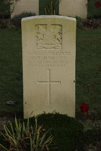 Vermelles British Cemetery - Hancox, W T