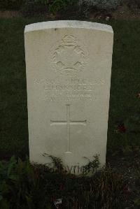 Vermelles British Cemetery - Hanmore, E