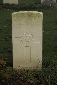 Vermelles British Cemetery - Hannaford, J P