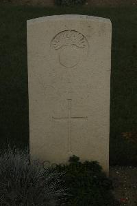 Vermelles British Cemetery - Harris, F