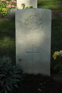Vermelles British Cemetery - Head, I