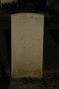 Vermelles British Cemetery - Heath, E