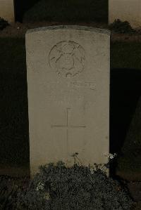 Vermelles British Cemetery - Hill, A R