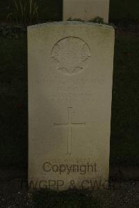 Vermelles British Cemetery - Hill, William