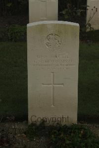 Vermelles British Cemetery - Hindmarch, George William