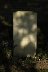 Vermelles British Cemetery - Hitchins, Henry Mayne