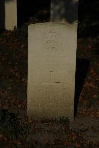 Vermelles British Cemetery - Holden, Albert