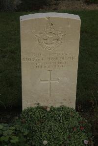 Vermelles British Cemetery - Hoskins, George Chandos