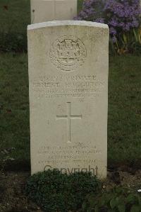Vermelles British Cemetery - Houghton, Ernest