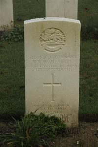 Vermelles British Cemetery - Humphreys, Victor Richard