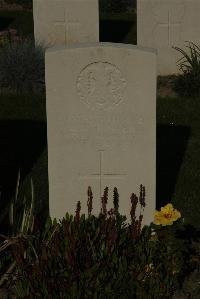Vermelles British Cemetery - Hunter, Robert Donald