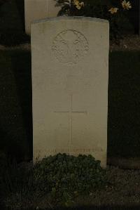 Vermelles British Cemetery - Hutchison, Hugh Paterson