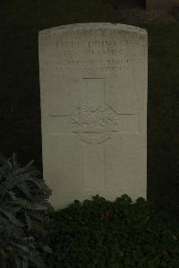 Vermelles British Cemetery - James, Francis Sydney