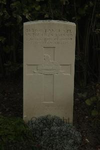 Vermelles British Cemetery - Johnson, Victor Owen