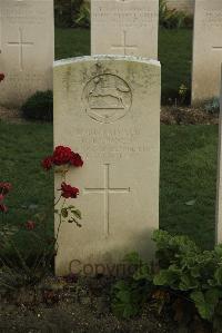 Vermelles British Cemetery - Jones, G E