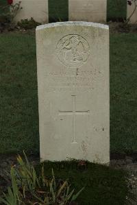 Vermelles British Cemetery - Juniper, A F