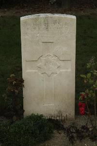 Vermelles British Cemetery - Kelleher, E P