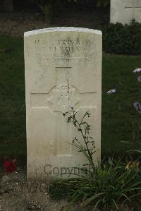 Vermelles British Cemetery - Kershaw, John