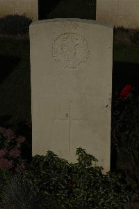 Vermelles British Cemetery - Knox, W