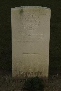 Vermelles British Cemetery - Lake, William