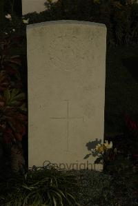 Vermelles British Cemetery - Laking, J