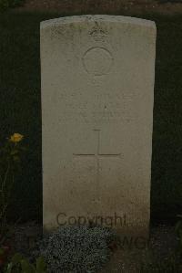 Vermelles British Cemetery - Little, H H