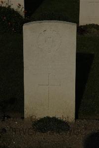Vermelles British Cemetery - Loughton, H B