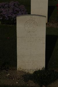 Vermelles British Cemetery - Lovesay, Harry Victor