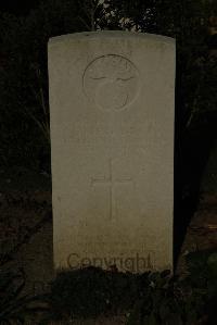 Vermelles British Cemetery - Lowry, William