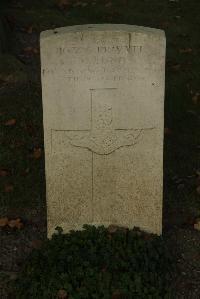 Vermelles British Cemetery - Lund, C