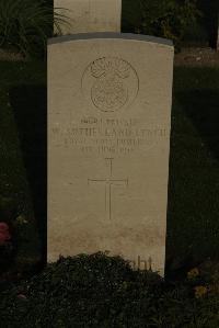 Vermelles British Cemetery - Lynch, W. Sutherland