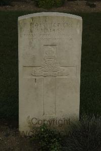 Vermelles British Cemetery - Madden, James