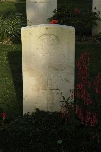 Vermelles British Cemetery - Malone, J