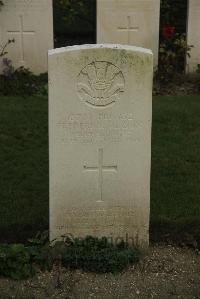 Vermelles British Cemetery - Mason, Frederick