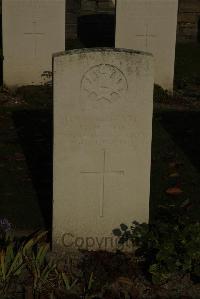 Vermelles British Cemetery - Mason, William