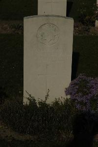 Vermelles British Cemetery - Massingham, William James