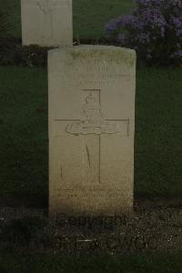 Vermelles British Cemetery - Maud, Clarence