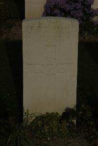 Vermelles British Cemetery - McAlindon, Hugh