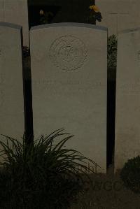 Vermelles British Cemetery - McDougall, Robert  Sutherland
