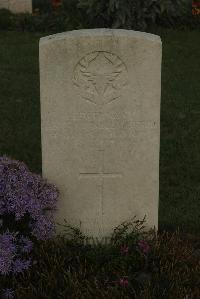 Vermelles British Cemetery - McKenzie, James Kinnell