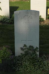 Vermelles British Cemetery - McLean, D